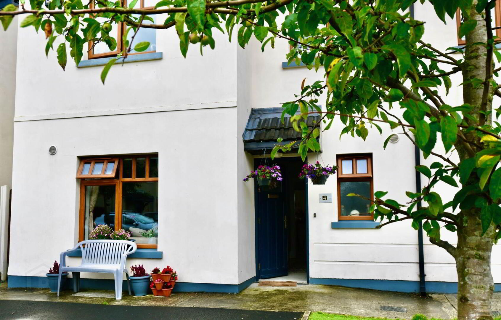 No. 4 The Crescent 3 of 21