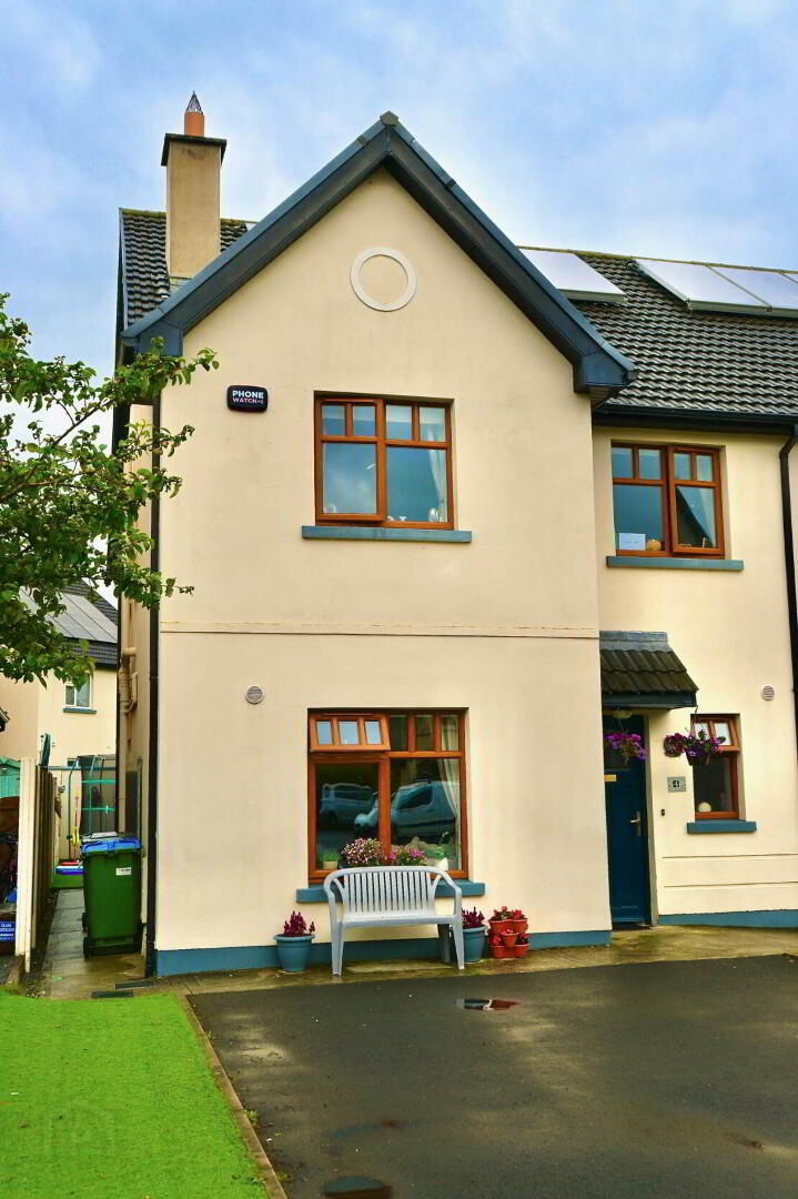 No. 4 The Crescent 1 of 21
