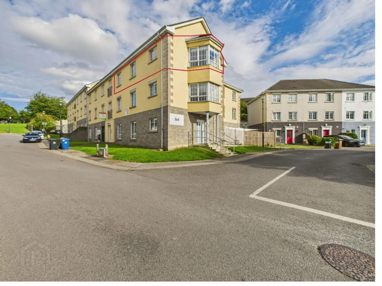 Apt, 6 Carn Glas Court 1 of 16