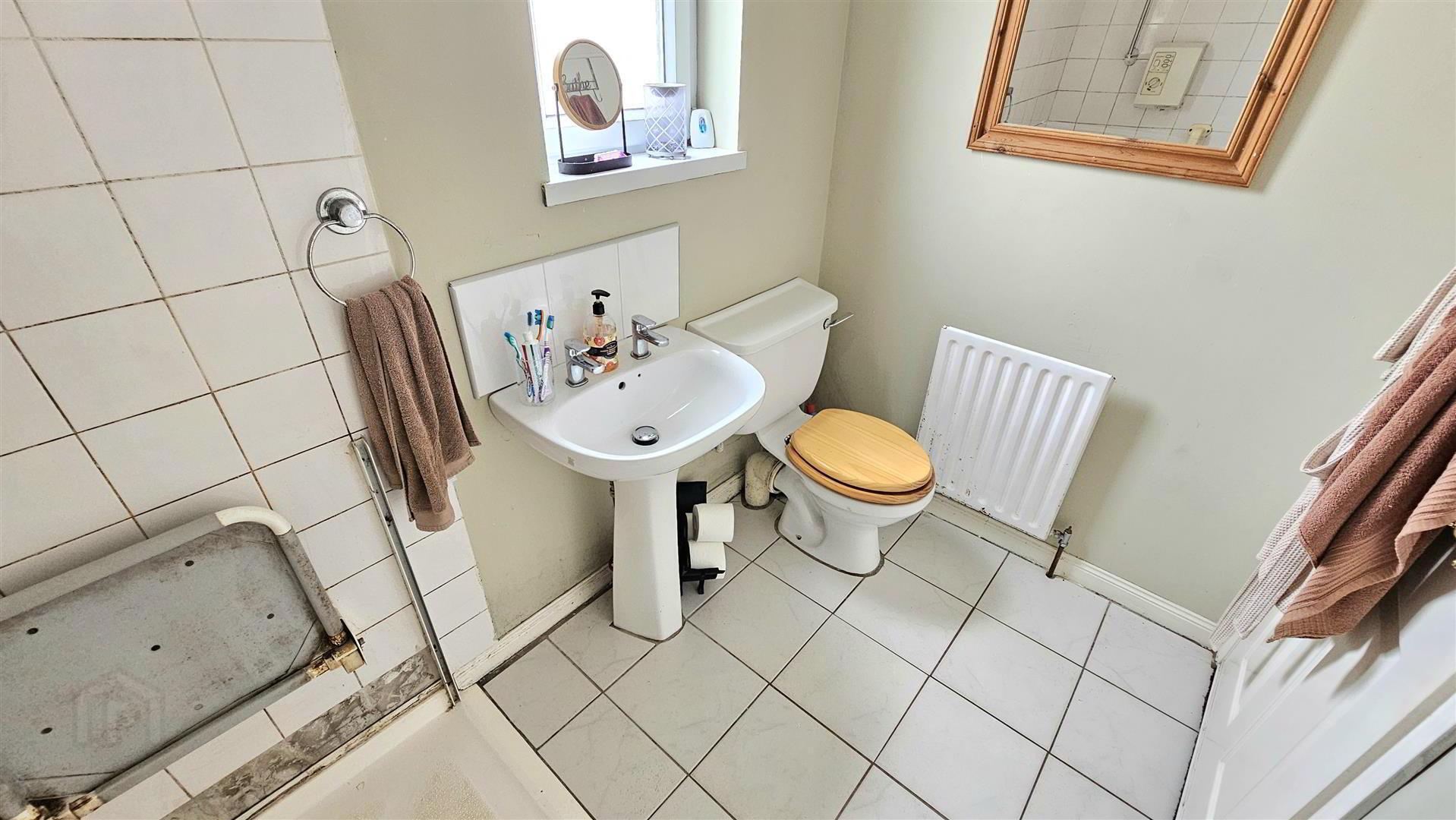 38 Oakwood Road 9 of 15
