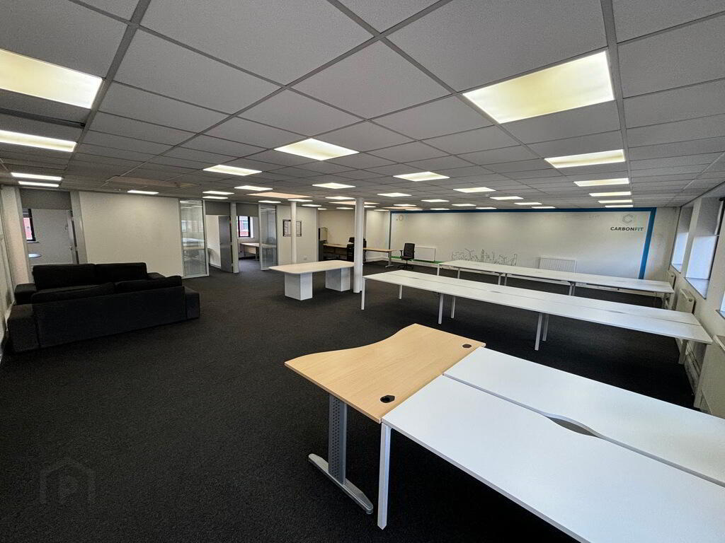 Unit 7b, Linfield Road 2 of 6