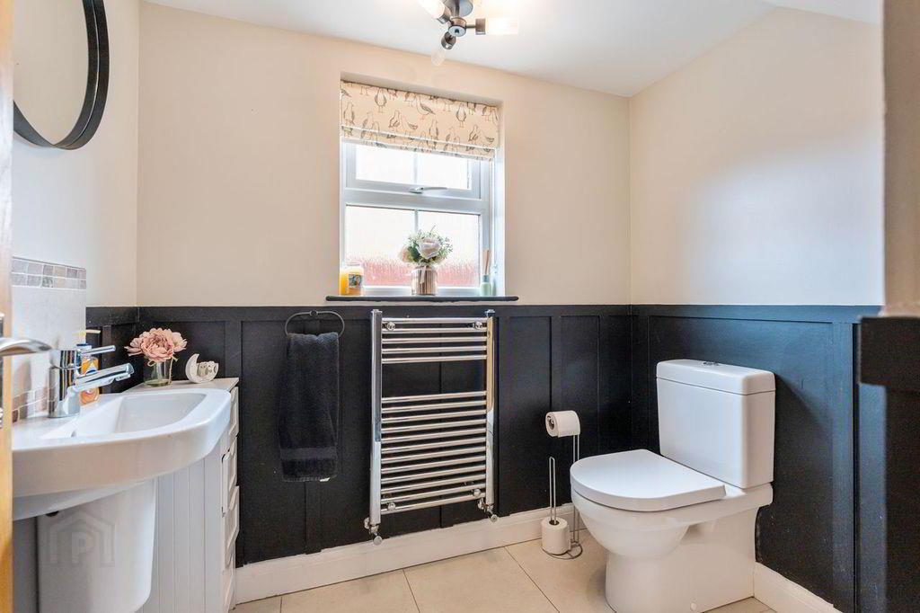 104 Beechfield Avenue 5 of 34
