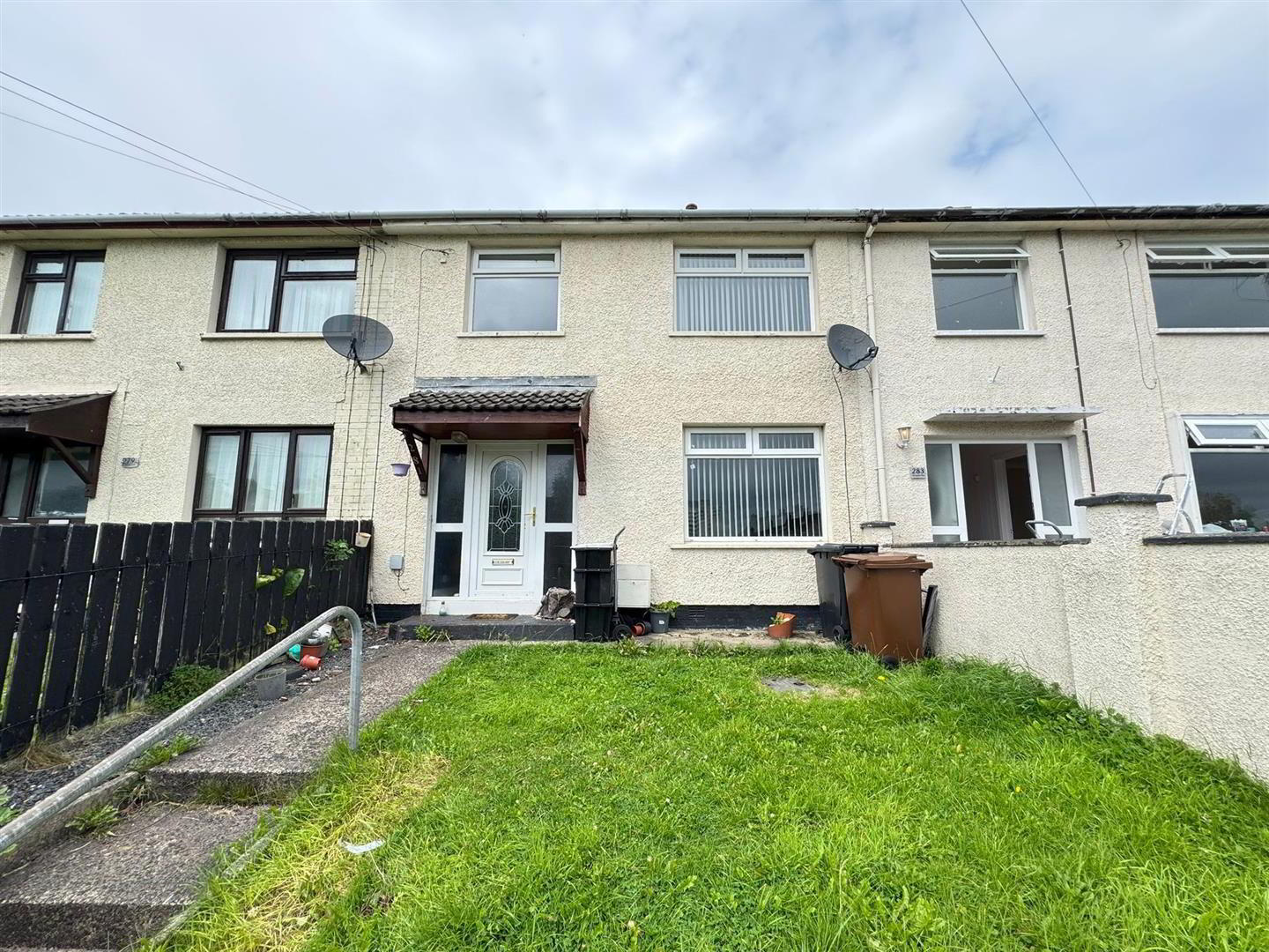 281 Derrycoole Way 1 of 9