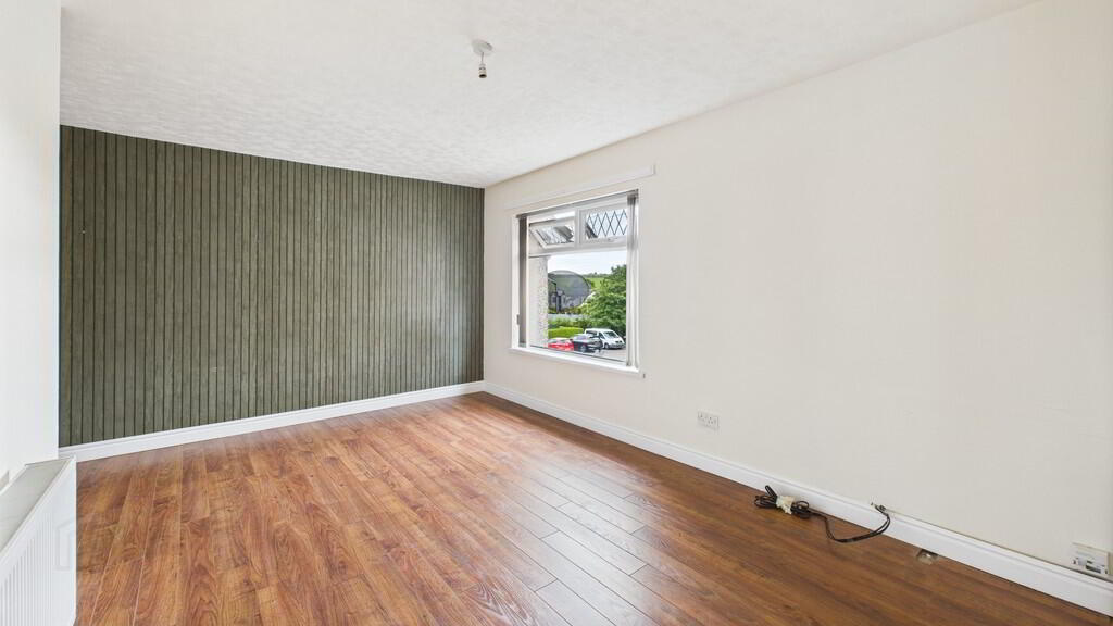 10d Springwell Park 5 of 14