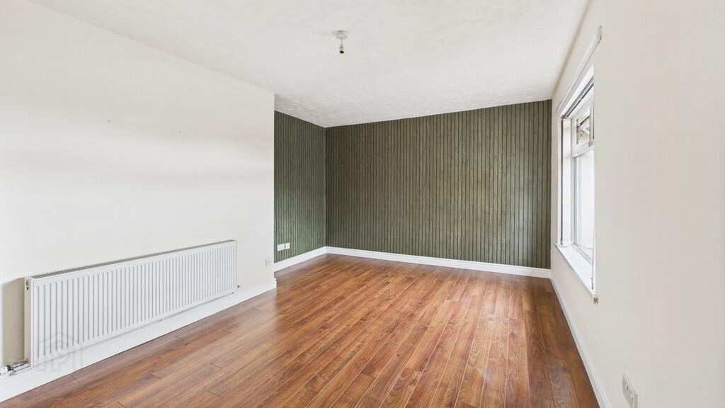 10d Springwell Park 6 of 14