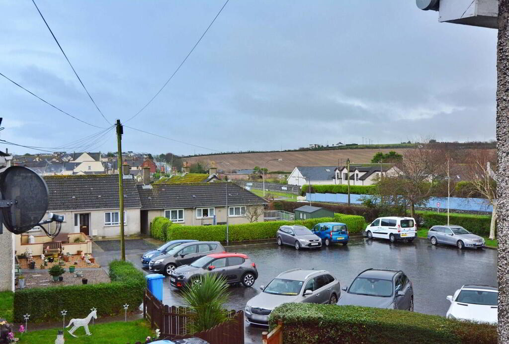 10d Springwell Park 1 of 14