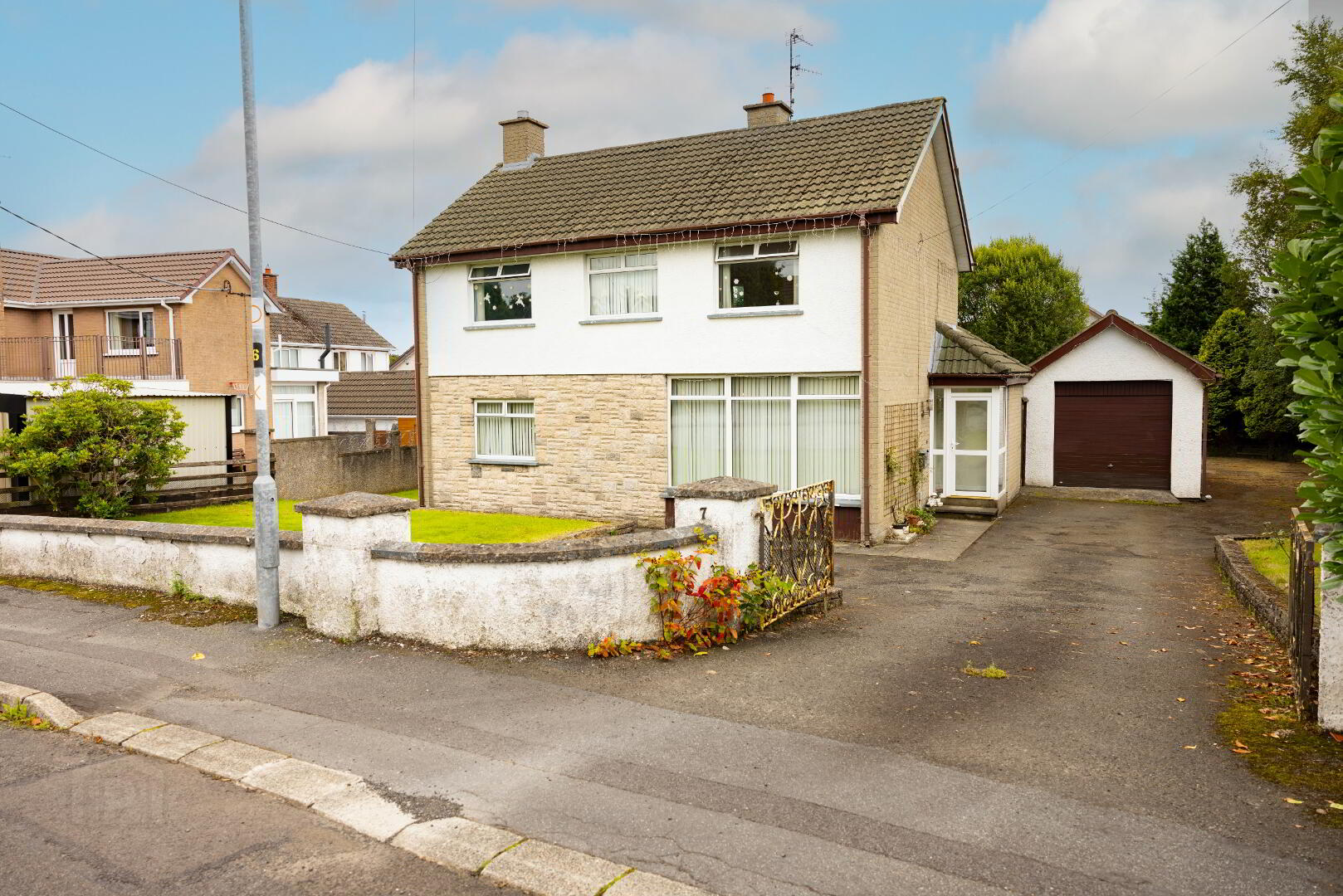 7 Parkmount Road 1 of 19