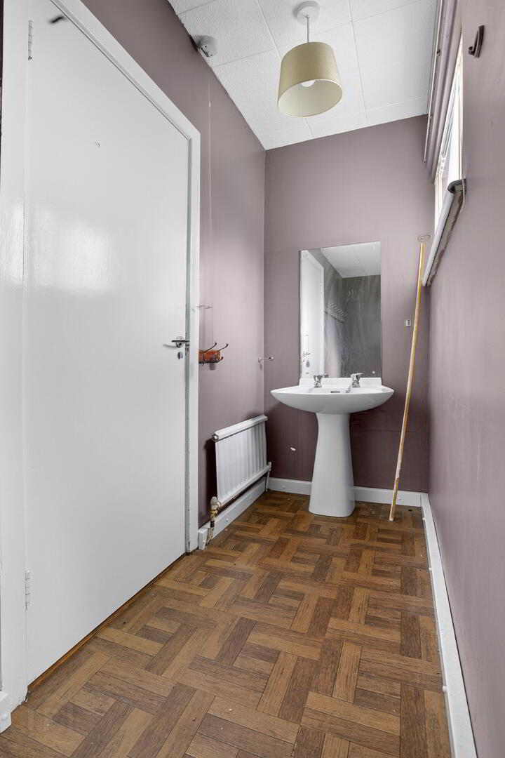 7 Parkmount Road 4 of 19
