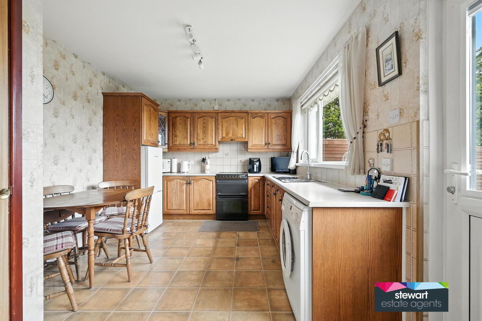 12 Knightsbridge 9 of 24