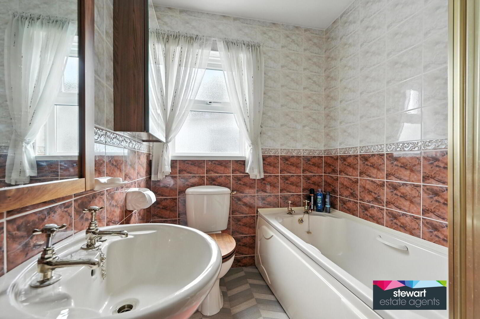12 Knightsbridge 14 of 24
