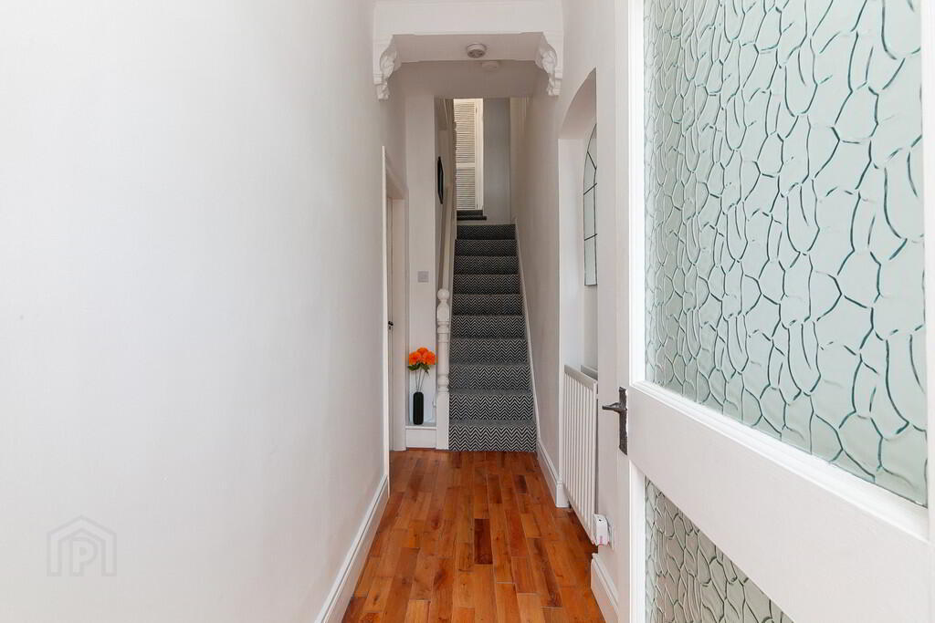 20 Surrey Street 4 of 23