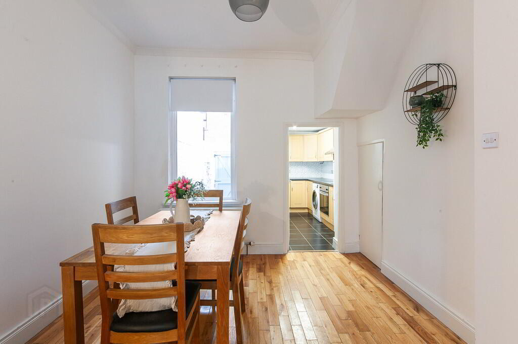 20 Surrey Street 11 of 23