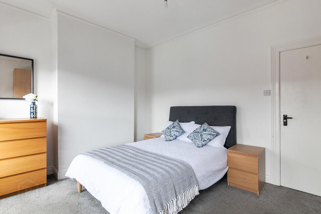 20 Surrey Street 18 of 23