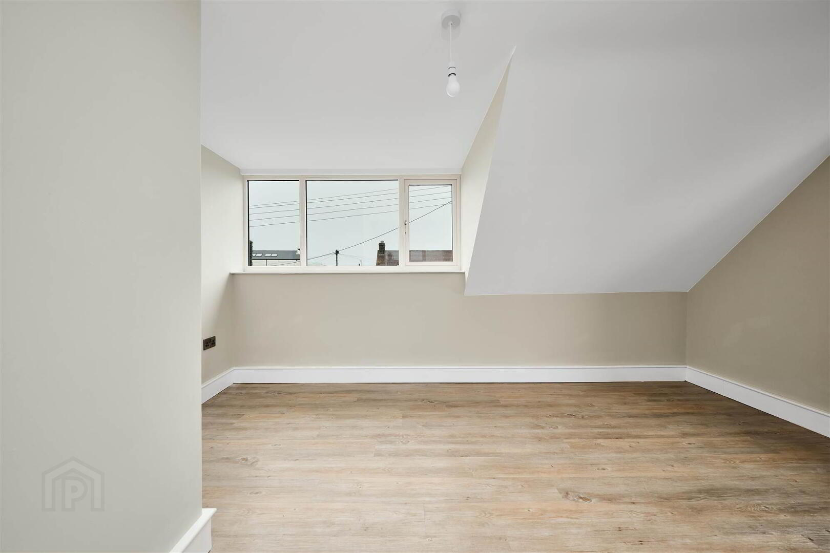 10 Queenora Avenue & Seperate Annex 22 of 41