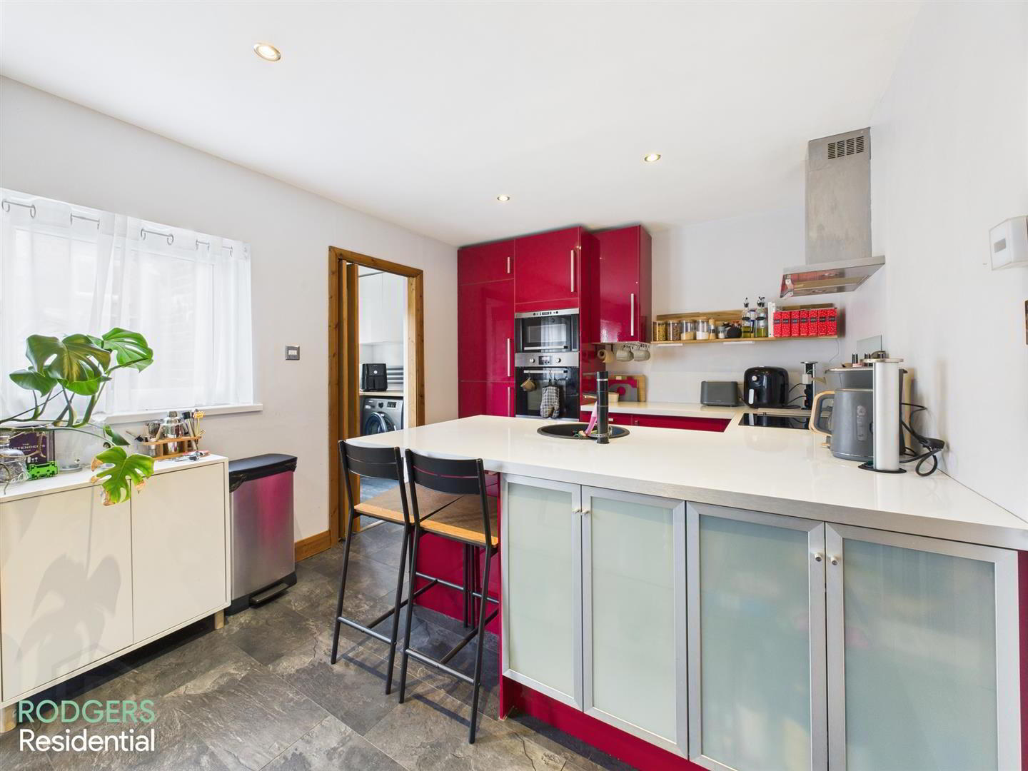 16 Lewis Avenue 7 of 23