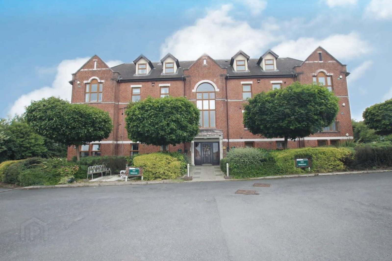 9 Mayfield Mansion Square 1 of 12