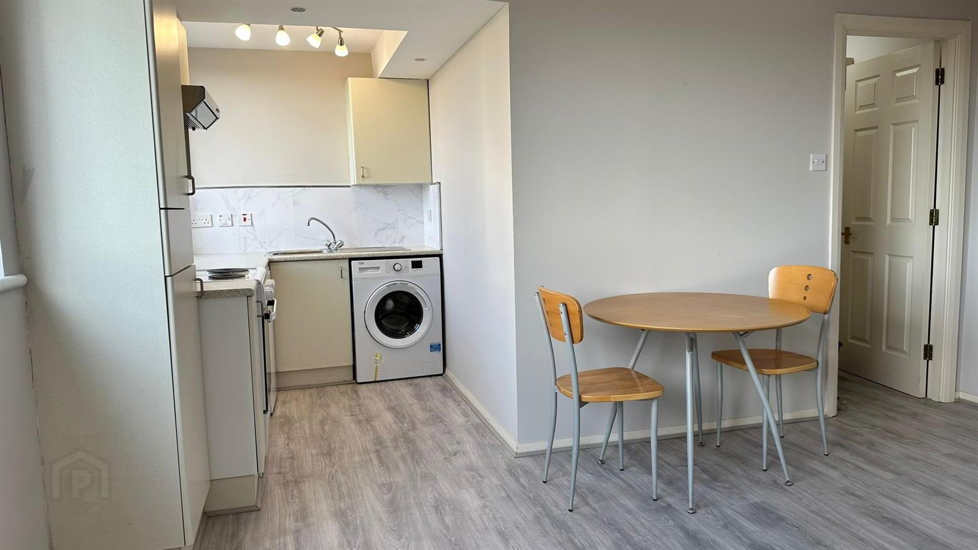 Apt 307, Bradbury Court 3 of 8