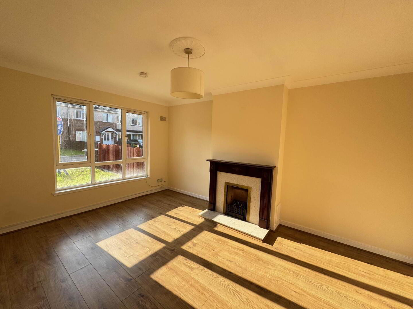 property description image