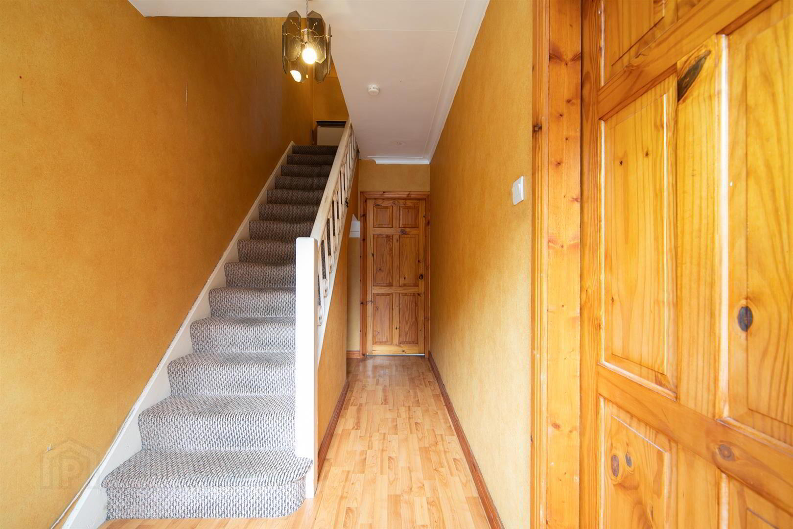32 Robbs Road 5 of 28