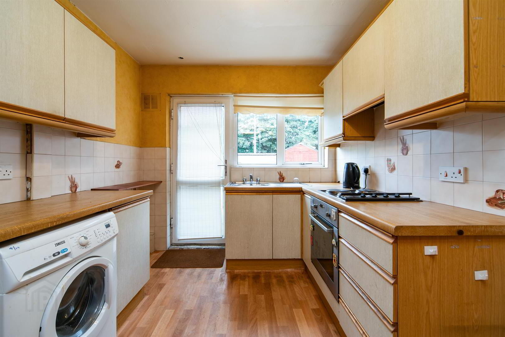 32 Robbs Road 13 of 28