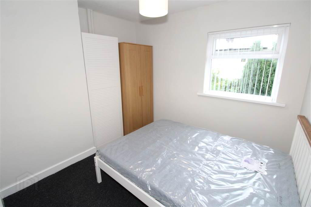 28 Millar Street 6 of 11