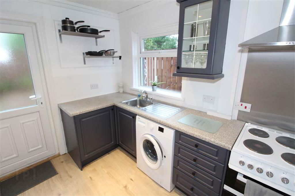 28 Millar Street 4 of 11