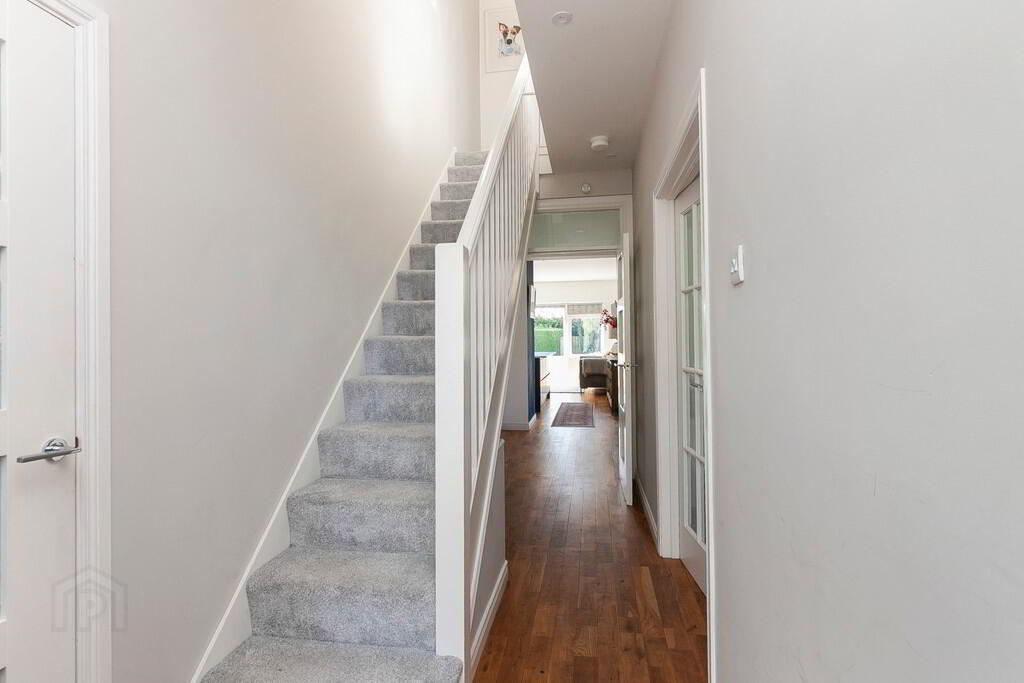 100 North Road 3 of 29