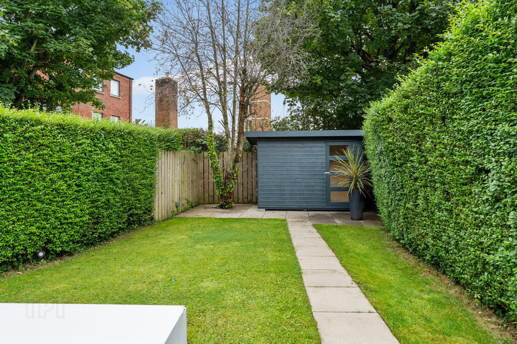 100 North Road 27 of 29