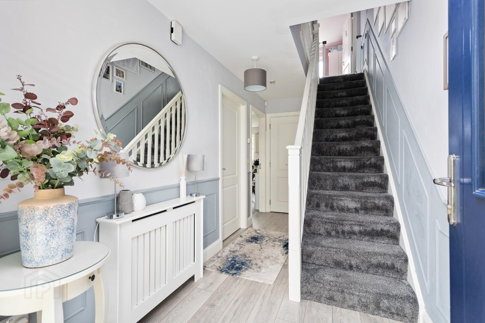 3 Saint Helen’s Avenue 2 of 25