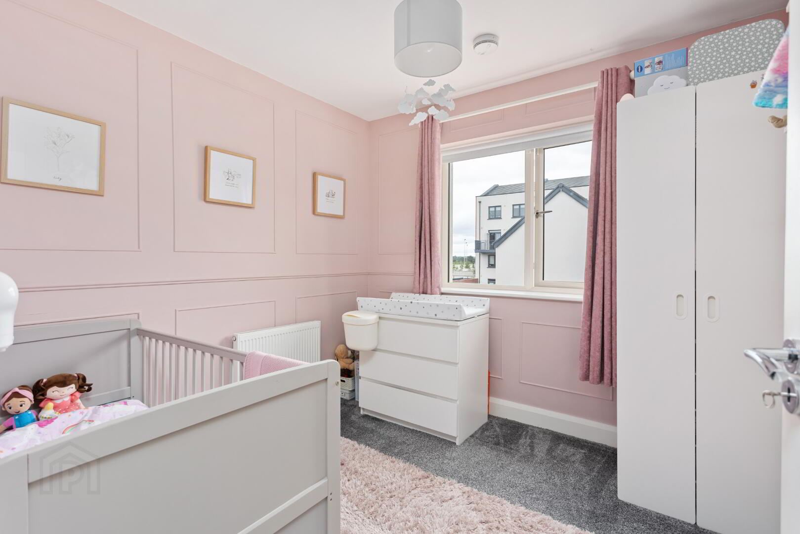 3 Saint Helen’s Avenue 17 of 25