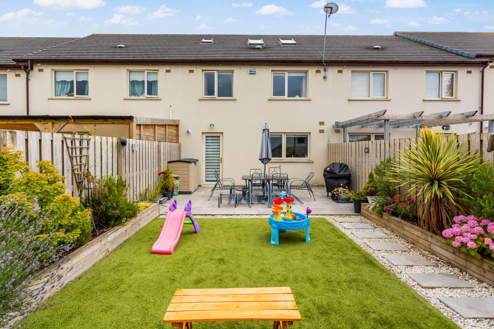 3 Saint Helen’s Avenue 23 of 25