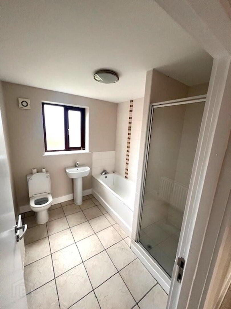 4 Castleton Mews, 6 Castleton Gardens 7 of 11