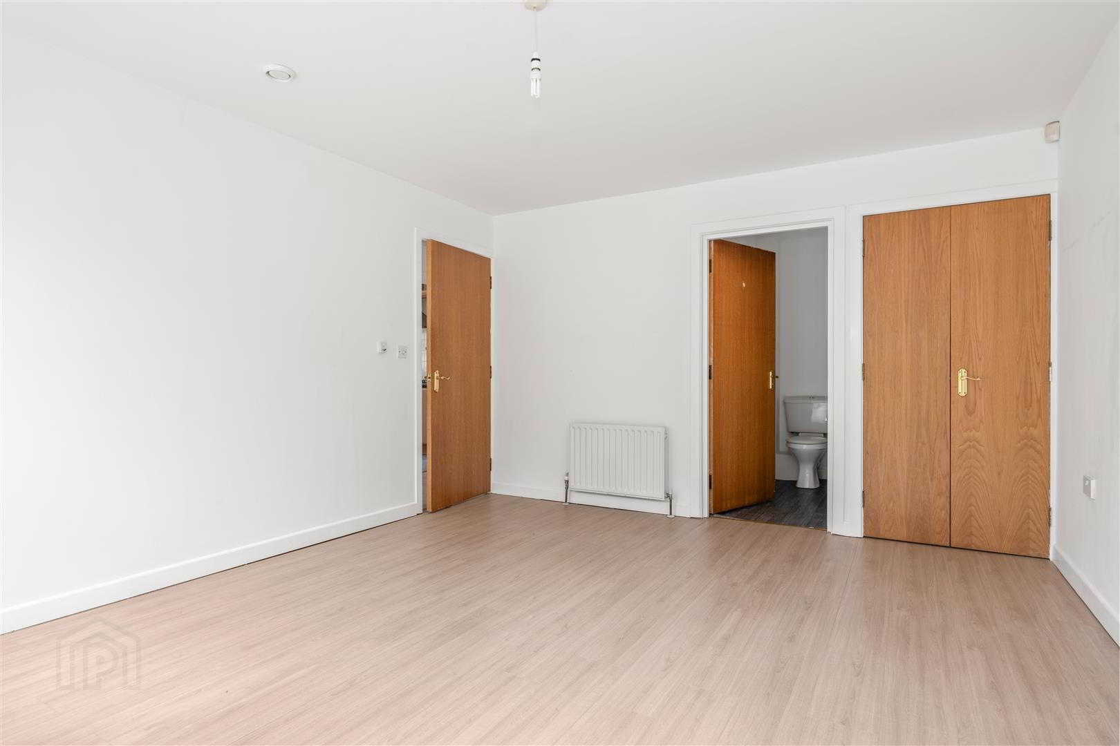 20a Woodrow Gardens 6 of 8