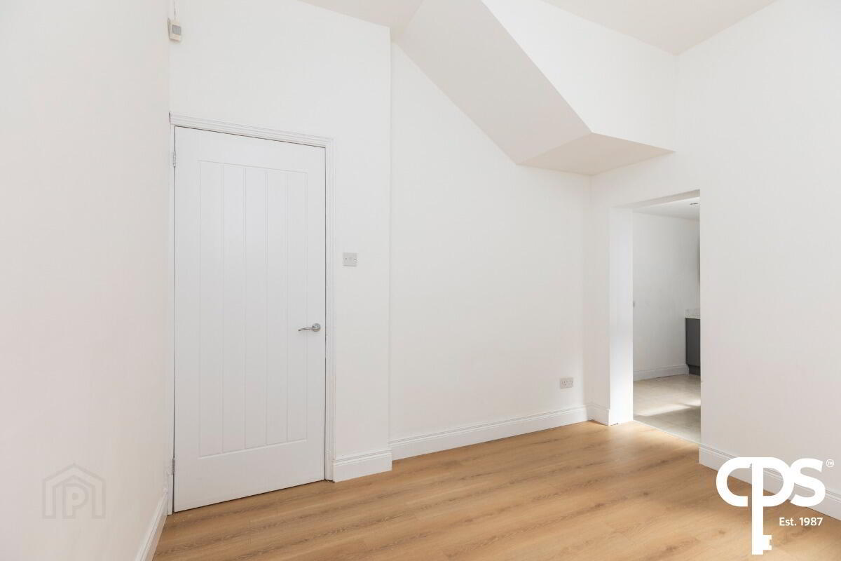 32 Agincourt Avenue 8 of 28