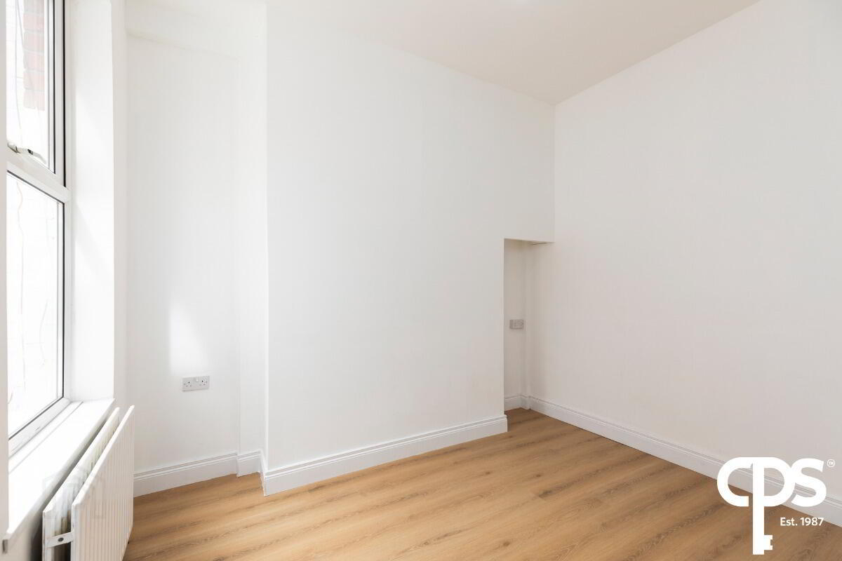 32 Agincourt Avenue 9 of 28