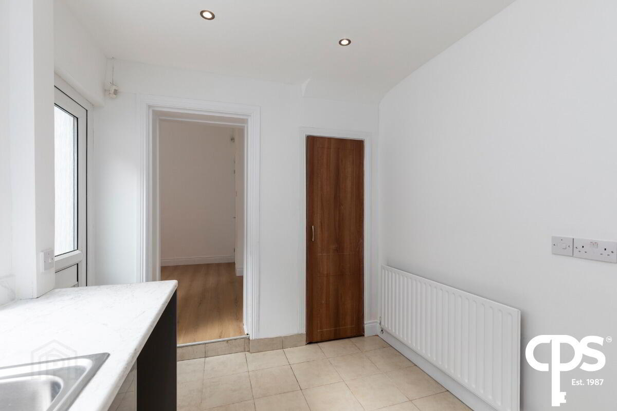 32 Agincourt Avenue 12 of 28