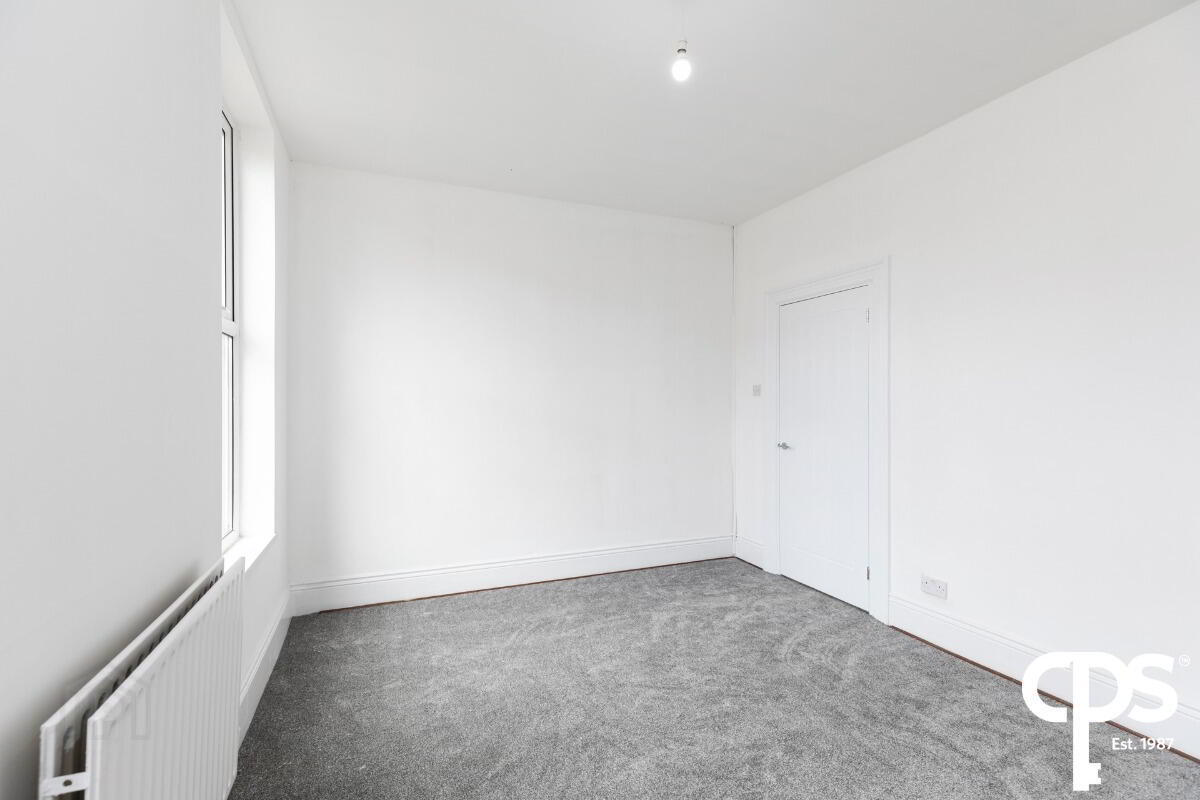 32 Agincourt Avenue 16 of 28