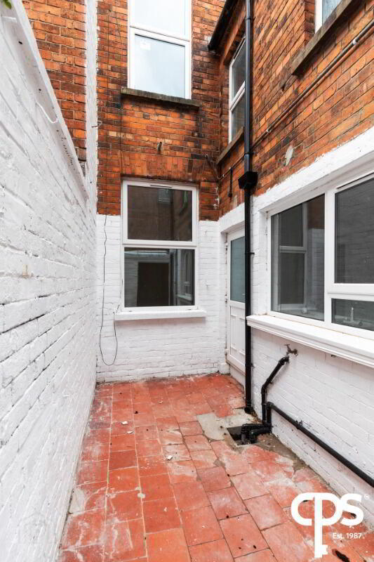 32 Agincourt Avenue 28 of 28
