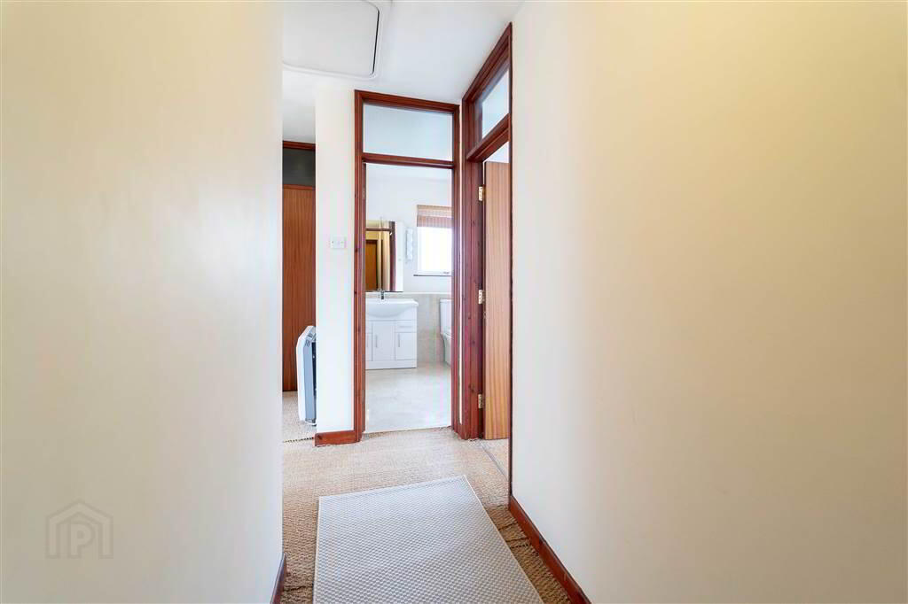 15 Harbour Court 4 of 18