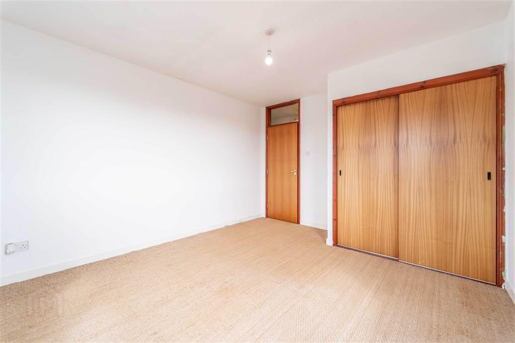 15 Harbour Court 10 of 18