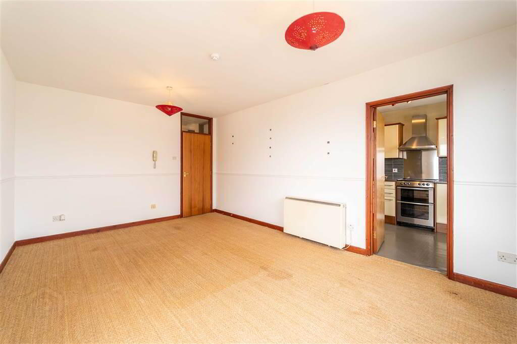 15 Harbour Court 6 of 18