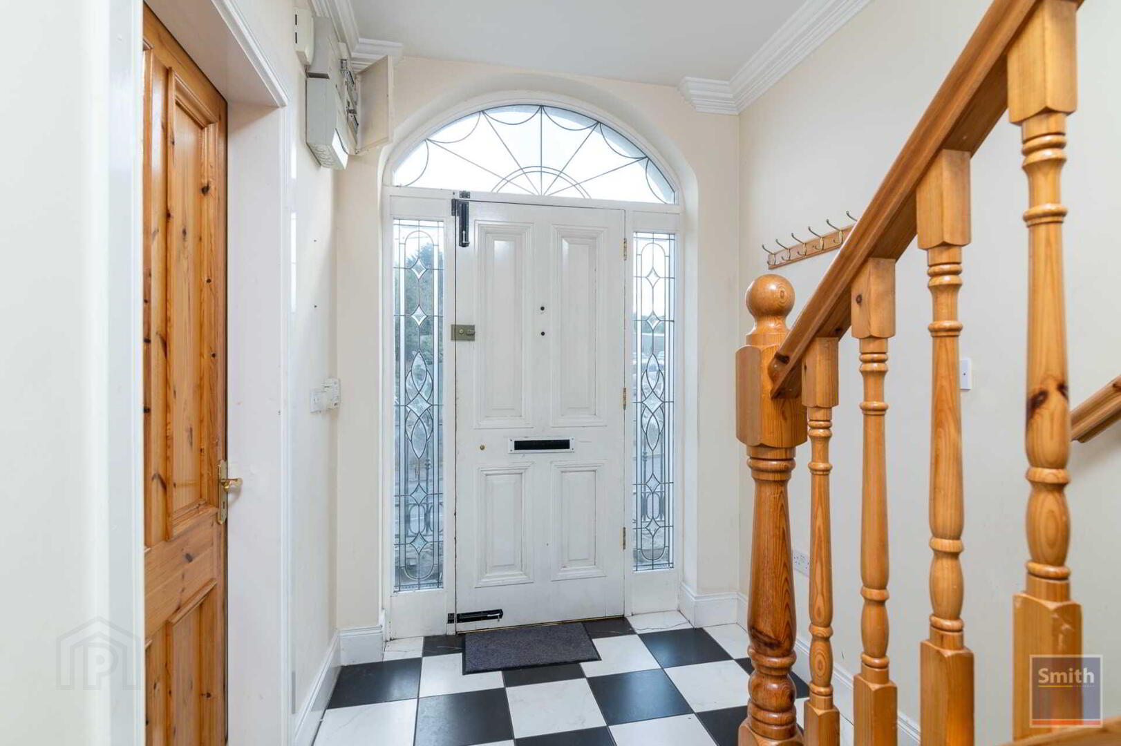2 Elm Court 2 of 14