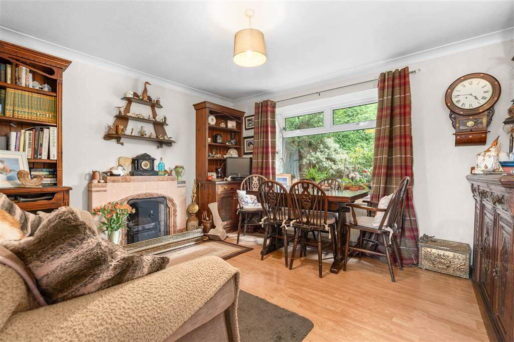 48 Moorfields Road 12 of 40