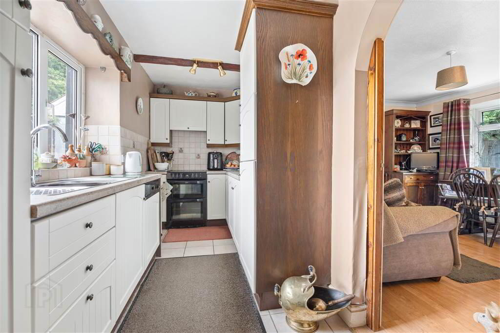 48 Moorfields Road 14 of 40