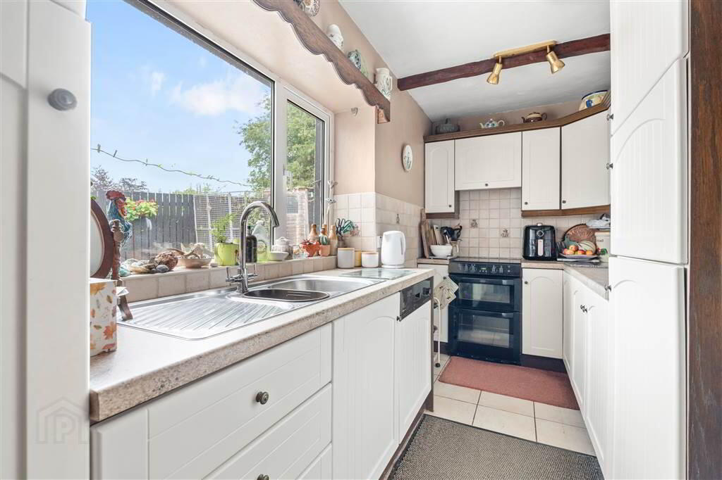48 Moorfields Road 15 of 40