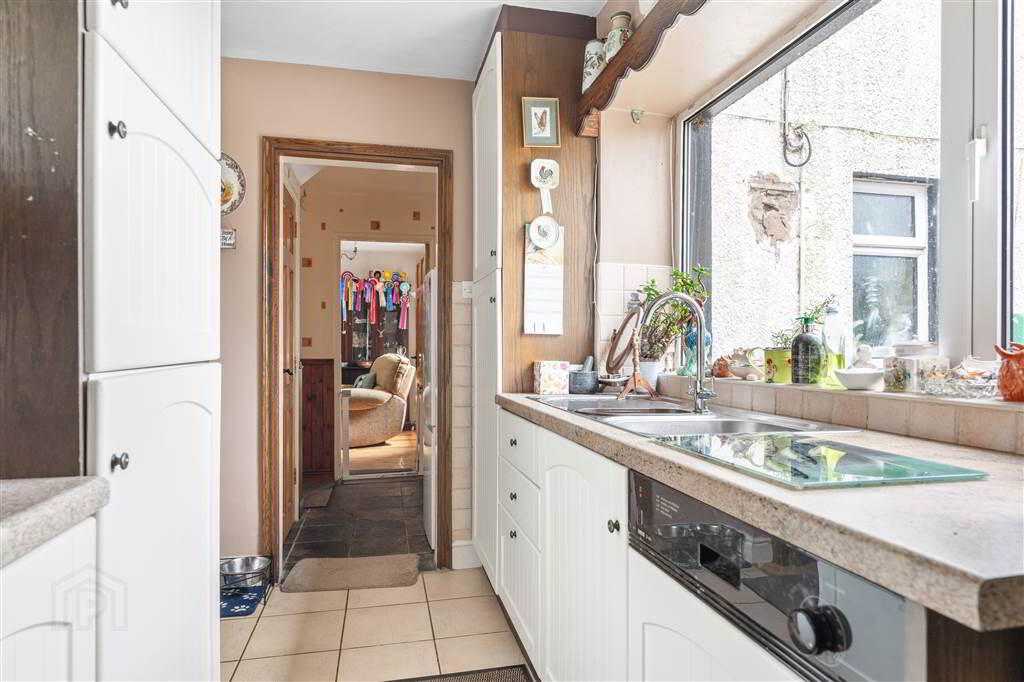 48 Moorfields Road 17 of 40