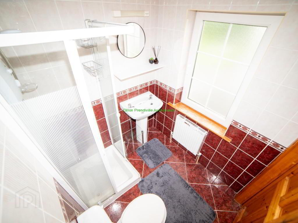 10 Meelish Close, John, B Keane Road 19 of 35