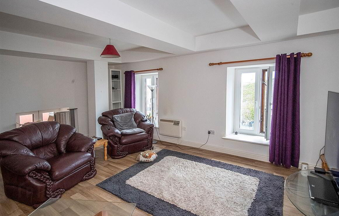 Apartment 8 Moloney Stores 3 of 9