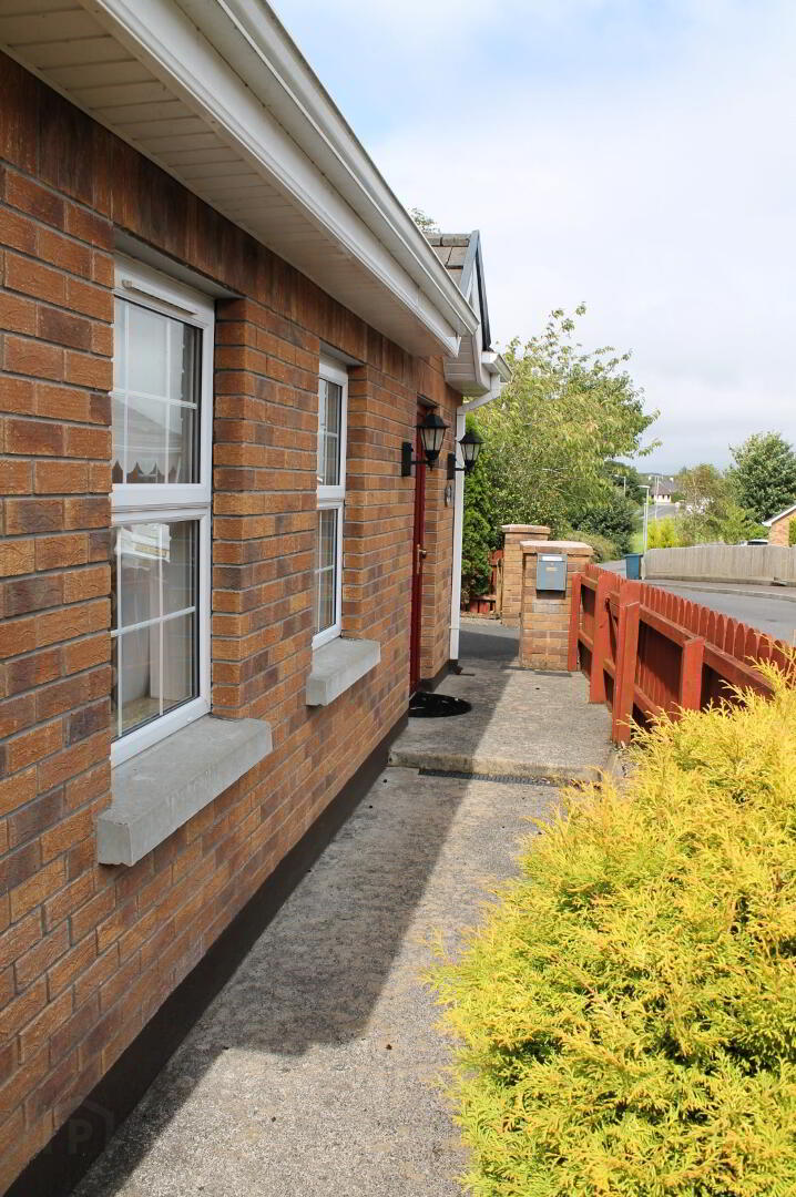 24 Rathfort Crescent 2 of 20