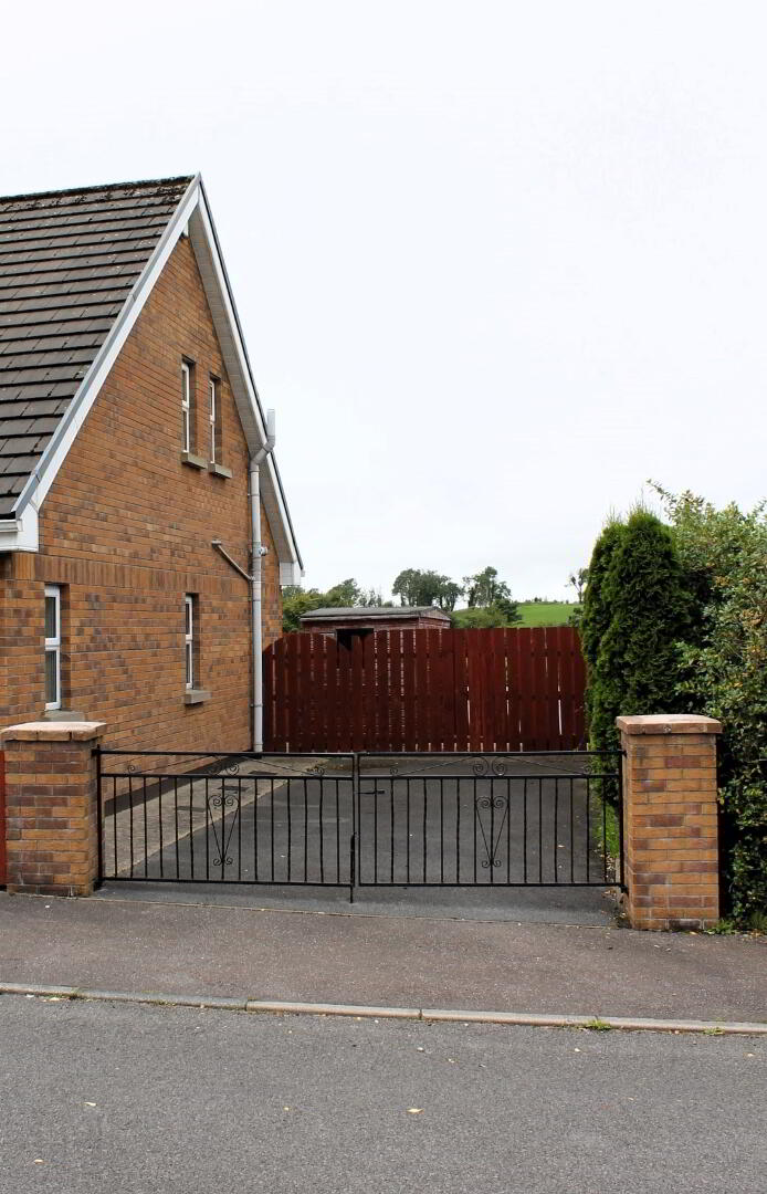 24 Rathfort Crescent 3 of 20